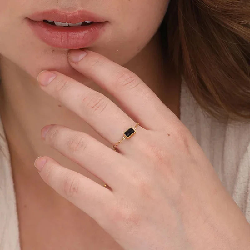 Dainty Black Stone Adjustable Chain Ring