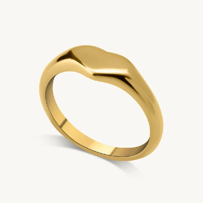 Sleek Heart Ring