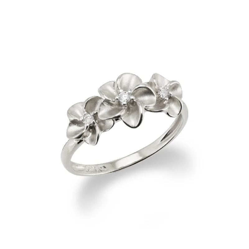 Plumeria Ring in White Gold with Diamonds - 8mm