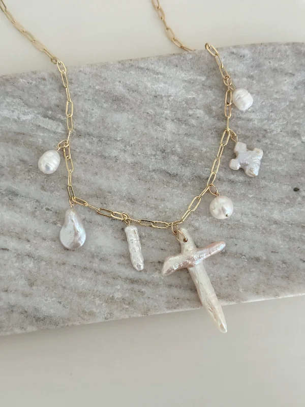 PEARL PARTY NECKLACE