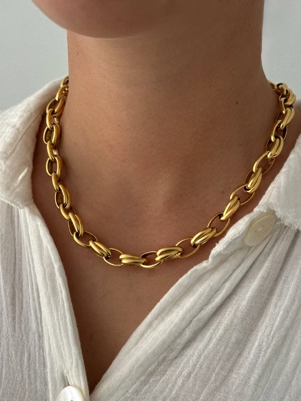 WOVEN CHAIN NECKLACE