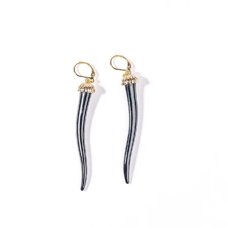 Black Pepper Gold Wire Earring