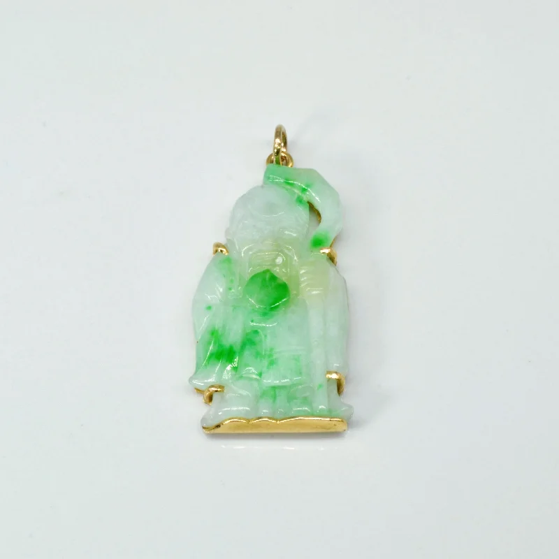 Carved Jadeite Pendant | 20.00ct |